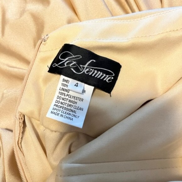 La Femme Open-Back V-Neck Satin Maxi Dress in Nude – Size 4 - Picture 8 of 8